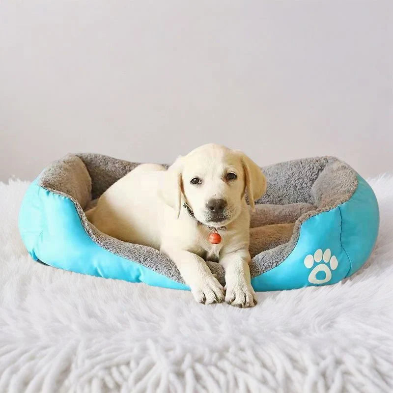 Sac de Couchage Cocon Chien ZenPaw™ — Sommeil Apaisant, Empreintes